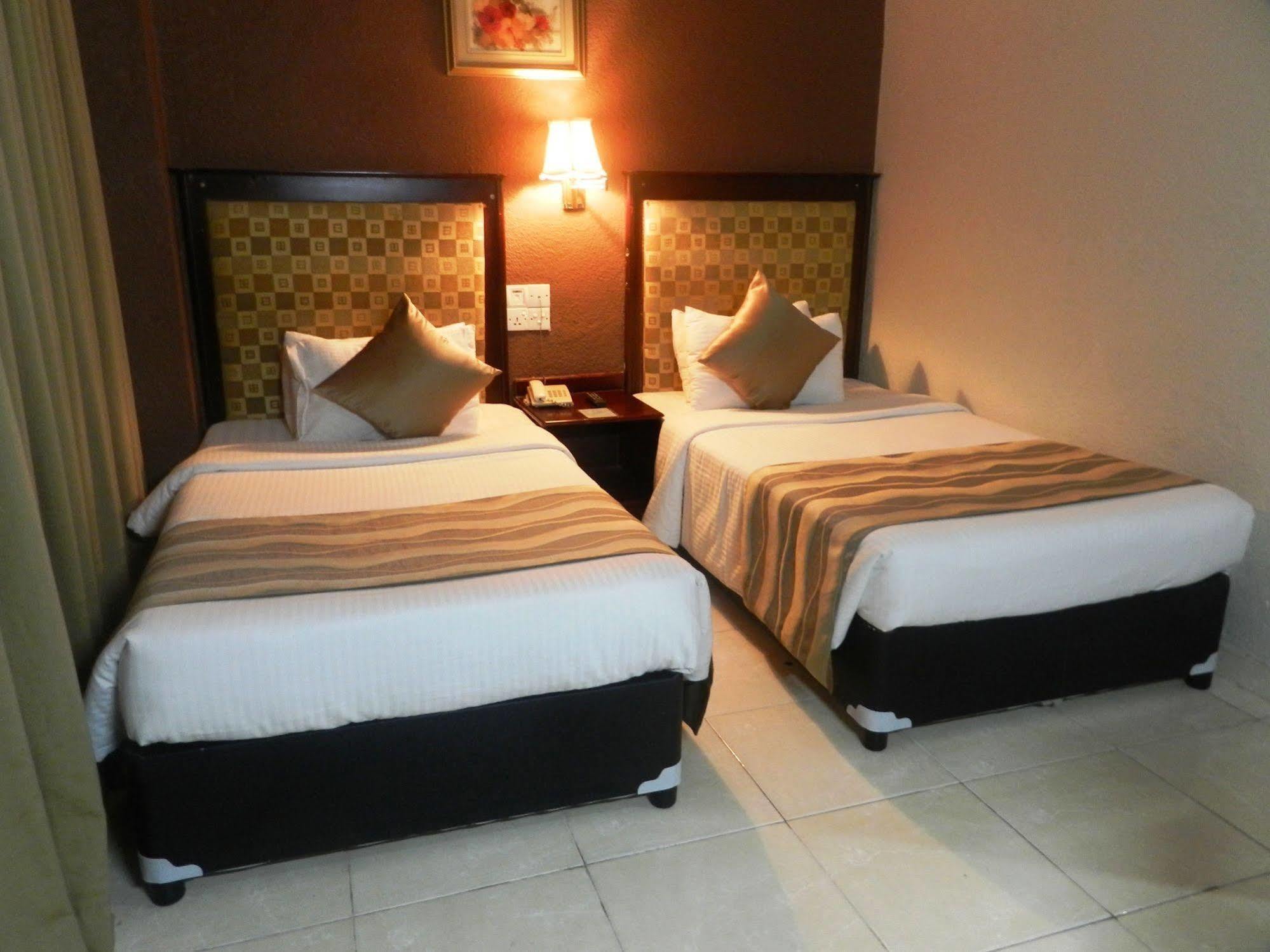 Pearl City Hotel Colombo Exterior photo
